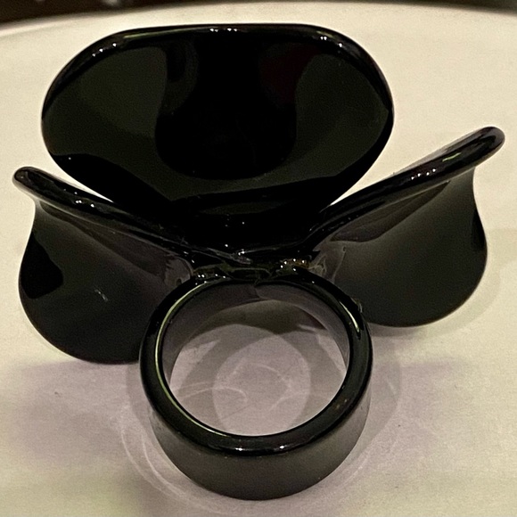 Flower ring - Picture 3 of 10